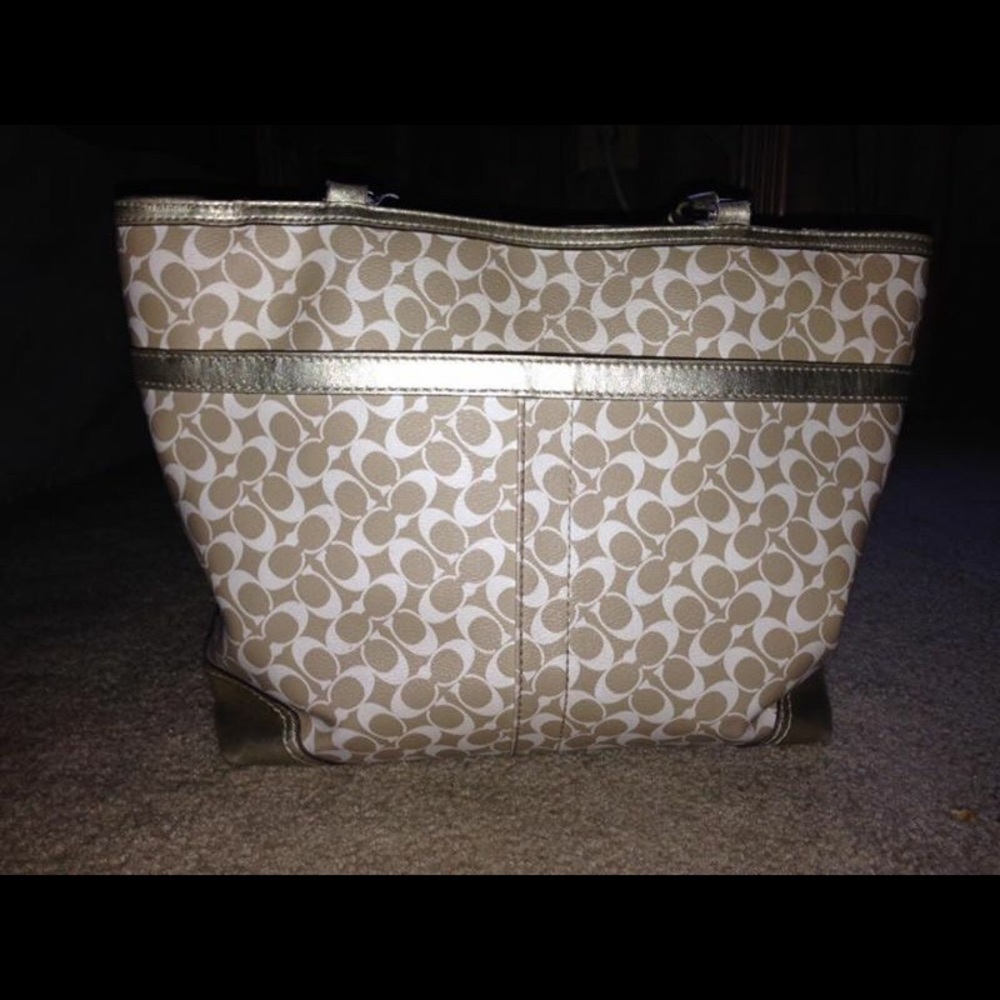 Authentic Coach Purse - Picture 2 of 8
